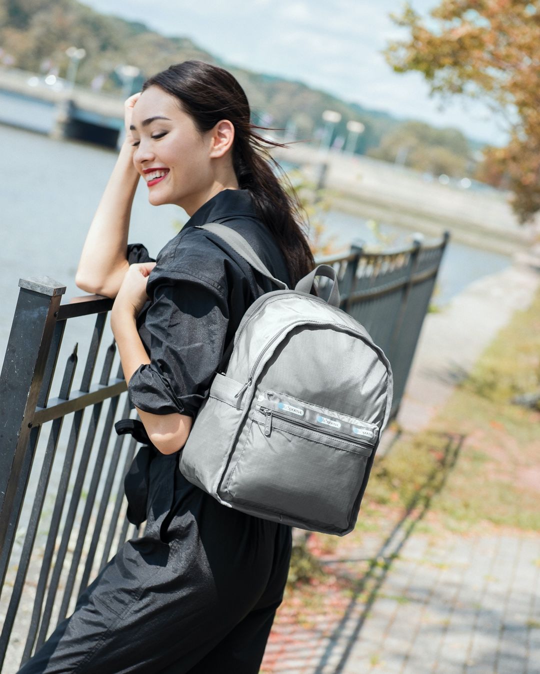 4998 良品　LeSportsac レスポートサック　エッセンシャル　リュック