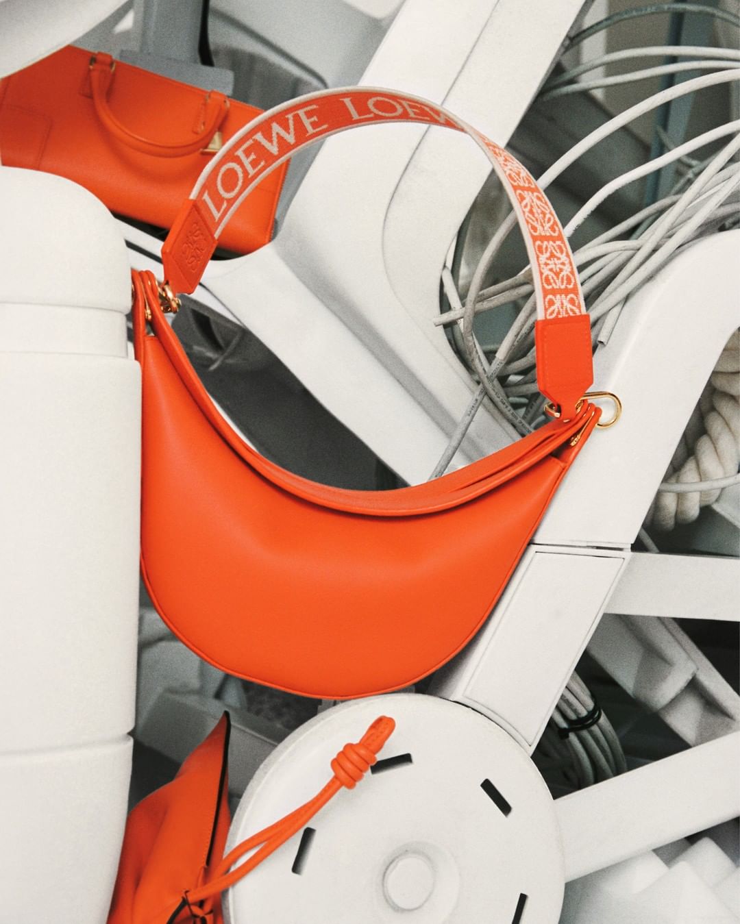 ロエベ LOEWE ルナバッグ　 ルナ アナグラム ショルダーバッグ