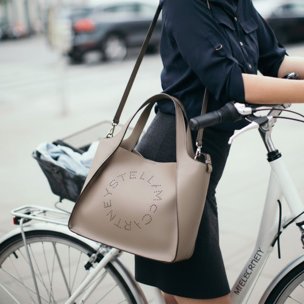 ステラ・マッカートニー（STELLA McCARTNEY）のエシカルな輝きに注目